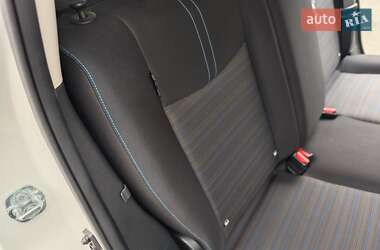 Хетчбек Nissan Leaf 2020 в 