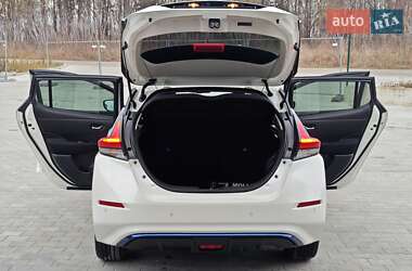 Хетчбек Nissan Leaf 2020 в 