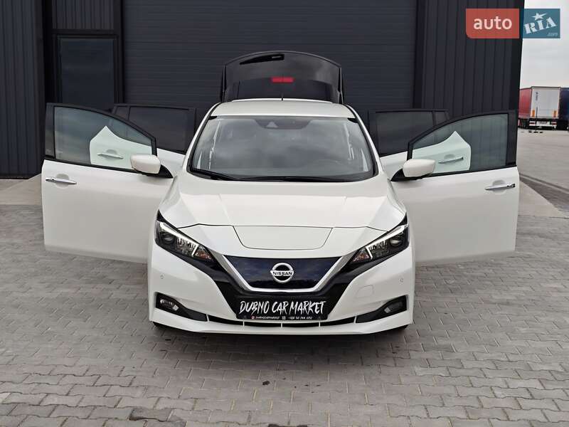 Хэтчбек Nissan Leaf 2020 в Дубно
