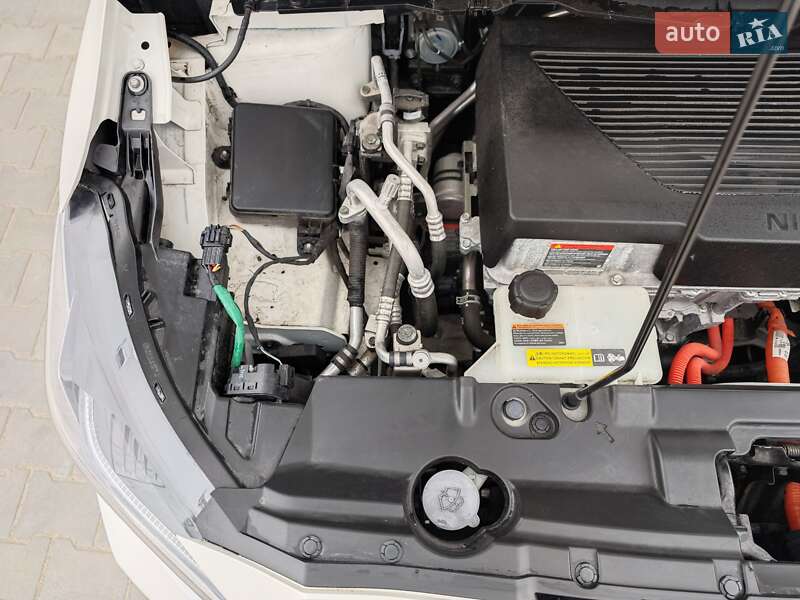 Хэтчбек Nissan Leaf 2020 в Дубно