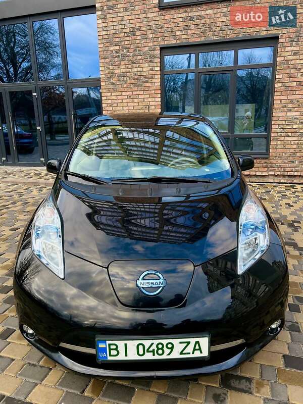 Хэтчбек Nissan Leaf 2012 в Кременчуге