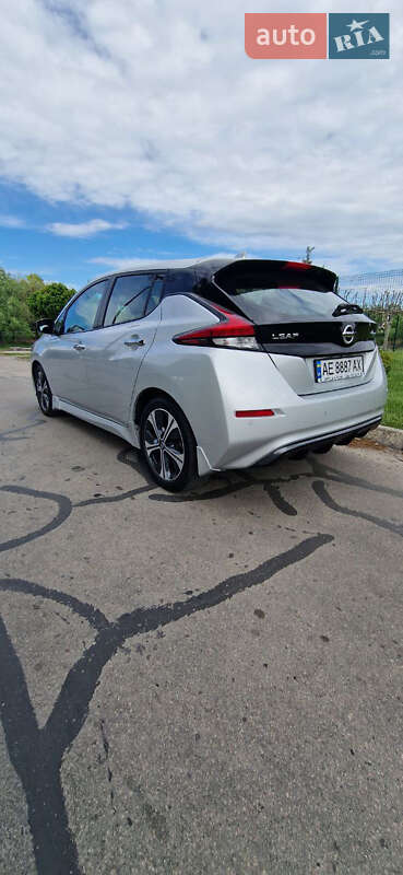 Хэтчбек Nissan Leaf 2021 в Днепре