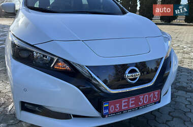 Хетчбек Nissan Leaf 2018 в Дубні