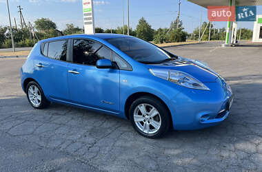 Хетчбек Nissan Leaf 2011 в Полтаві