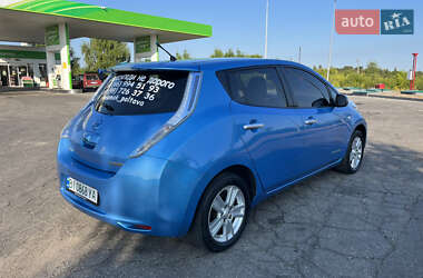 Хетчбек Nissan Leaf 2011 в Полтаві