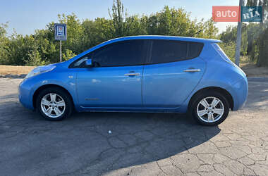 Хетчбек Nissan Leaf 2011 в Полтаві