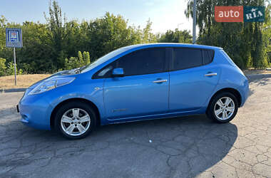 Хетчбек Nissan Leaf 2011 в Полтаві