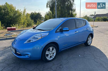 Хетчбек Nissan Leaf 2011 в Полтаві