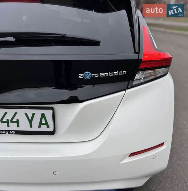 Хетчбек Nissan Leaf 2018 в Кривому Розі