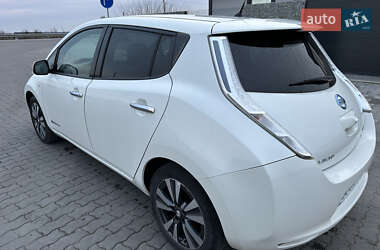 Хэтчбек Nissan Leaf 2016 в Львове
