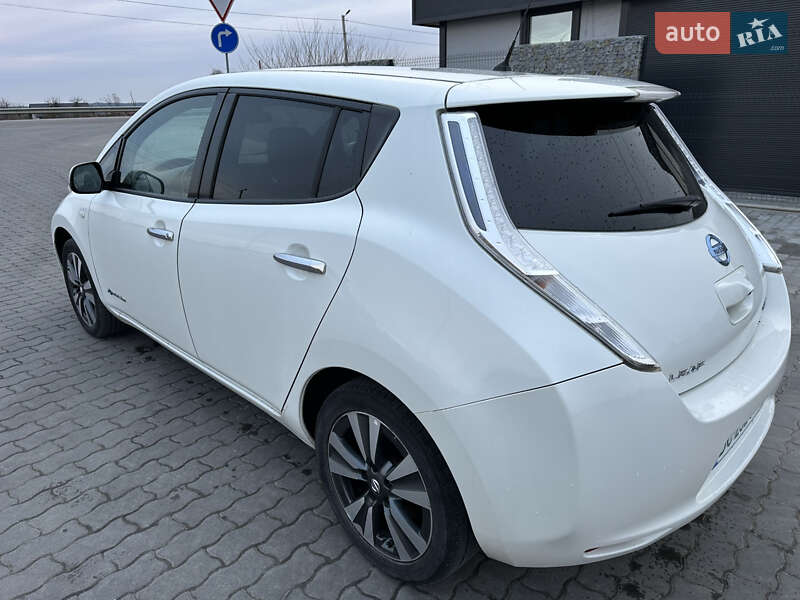 Хетчбек Nissan Leaf 2016 в Львові