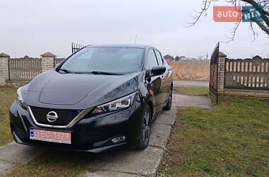 Хэтчбек Nissan Leaf 2019 в 