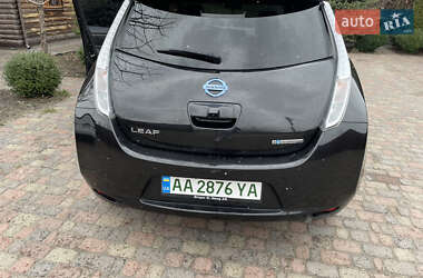 Хэтчбек Nissan Leaf 2016 в 