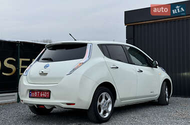 Хэтчбек Nissan Leaf 2012 в 