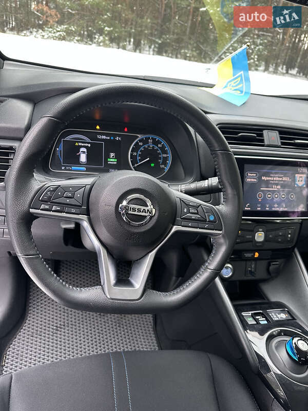 Хэтчбек Nissan Leaf 2020 в Киеве