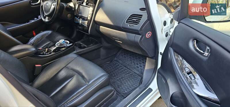 Хетчбек Nissan Leaf 2016 в Славуті фото 10 Хетчбек Nissan Leaf 2016 в Славуті