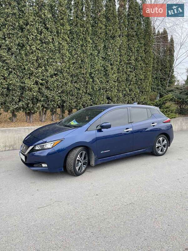 Хетчбек Nissan Leaf 2018 в Києві