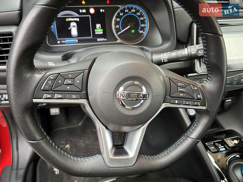 Хетчбек Nissan Leaf 2018 в Мостиській