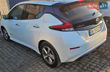 Хэтчбек Nissan Leaf 2018 в Ужгороде