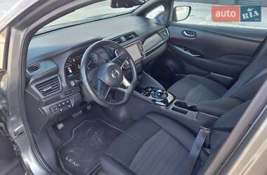 Хэтчбек Nissan Leaf 2020 в 