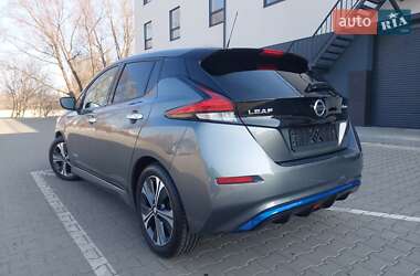 Хэтчбек Nissan Leaf 2020 в 