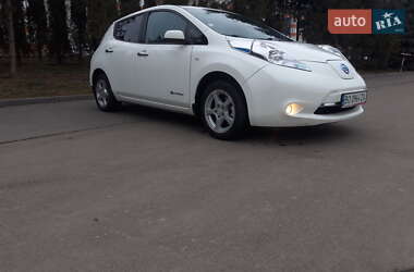 Хэтчбек Nissan Leaf 2016 в 