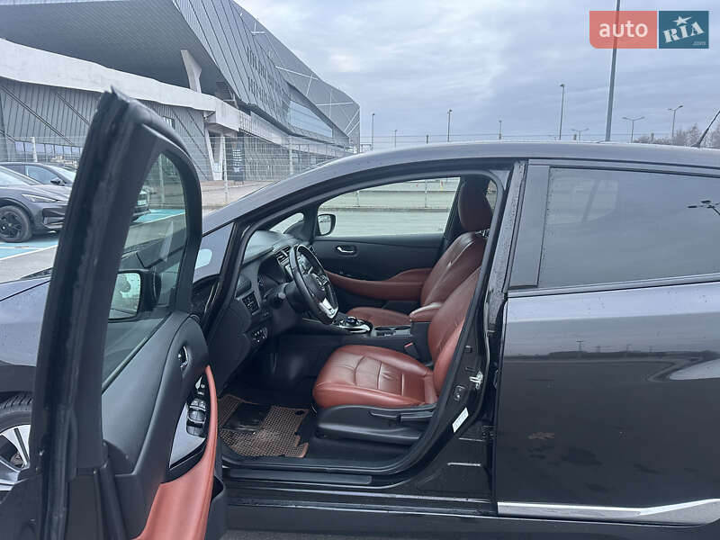 Хэтчбек Nissan Leaf 2018 в Львове