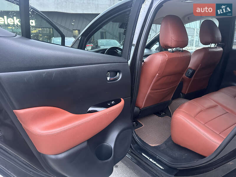 Хэтчбек Nissan Leaf 2018 в Львове