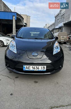 Хэтчбек Nissan Leaf 2013 в Днепре