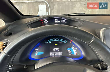 Хэтчбек Nissan Leaf 2013 в Днепре