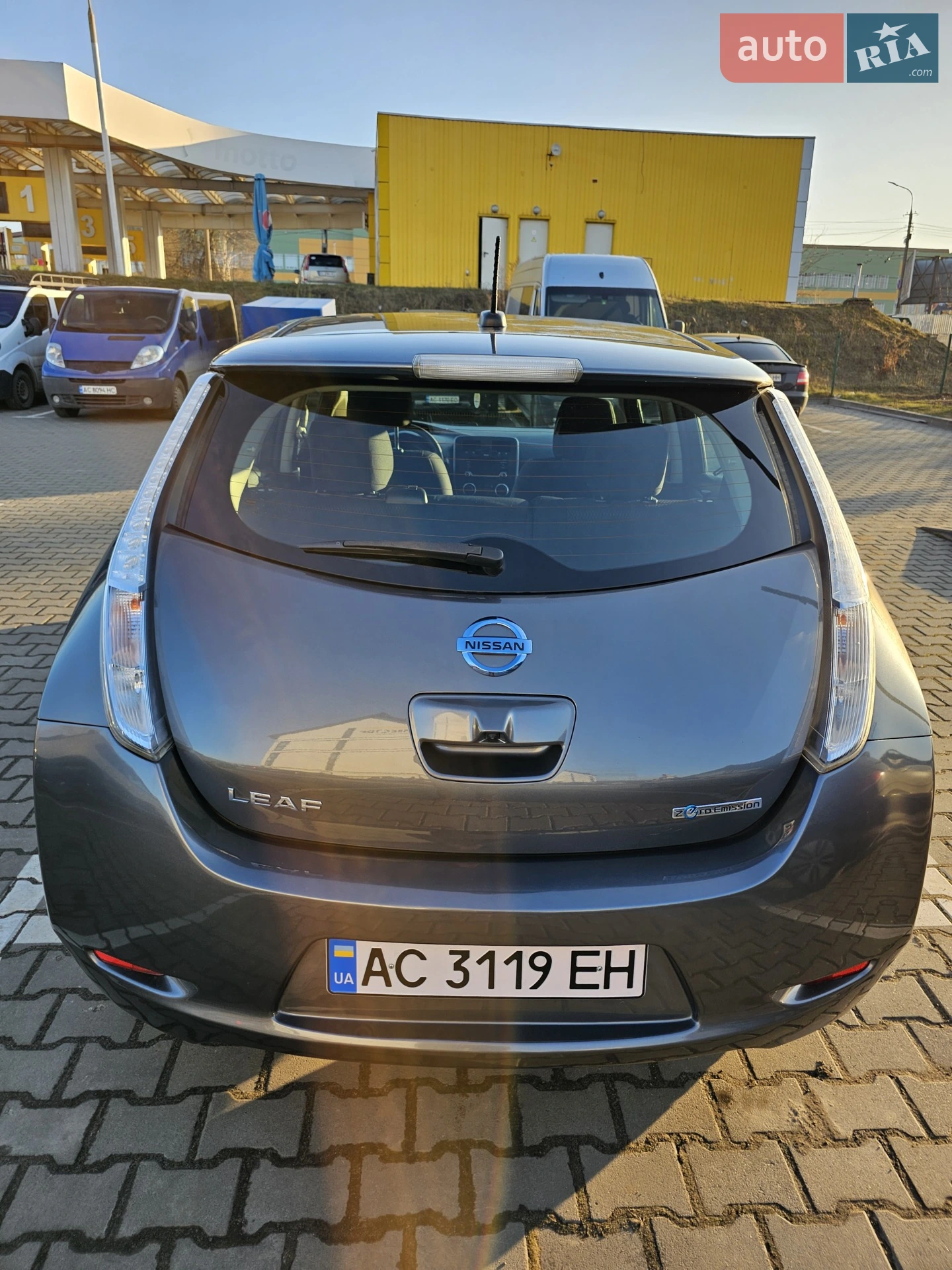 2016 Nissan Leaf - мініатюра 3