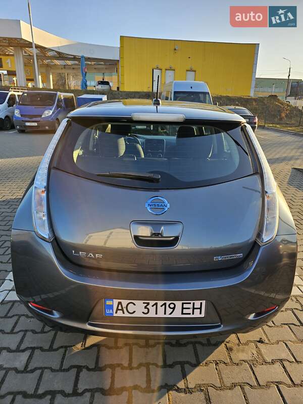 Хетчбек Nissan Leaf 2016 в Луцьку