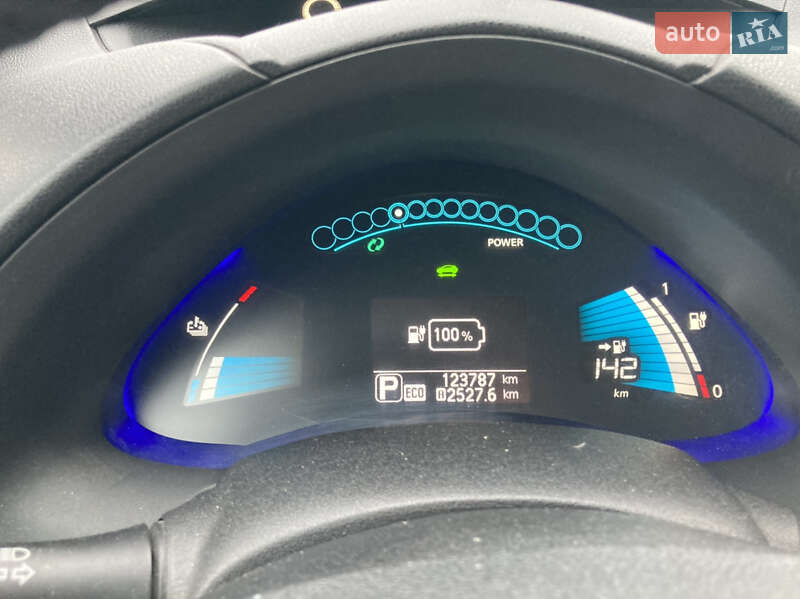 Хэтчбек Nissan Leaf 2014 в Львове