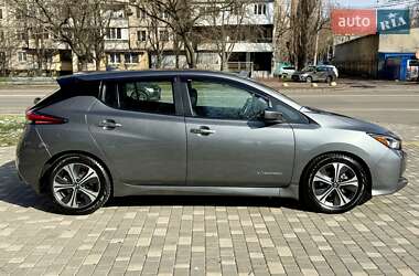 Хэтчбек Nissan Leaf 2018 в Одессе