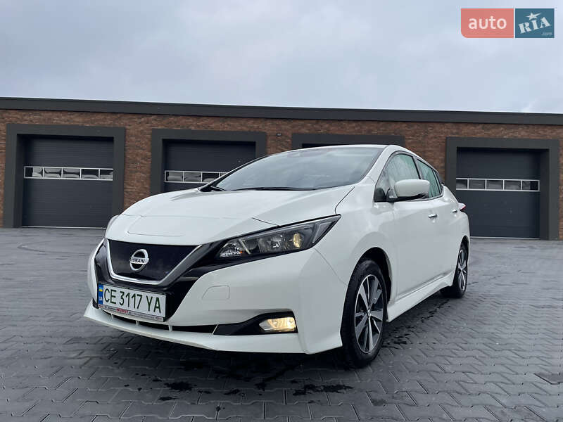 Хетчбек Nissan Leaf 2021 в Чернівцях