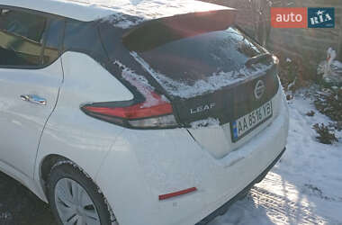 Хэтчбек Nissan Leaf 2022 в 