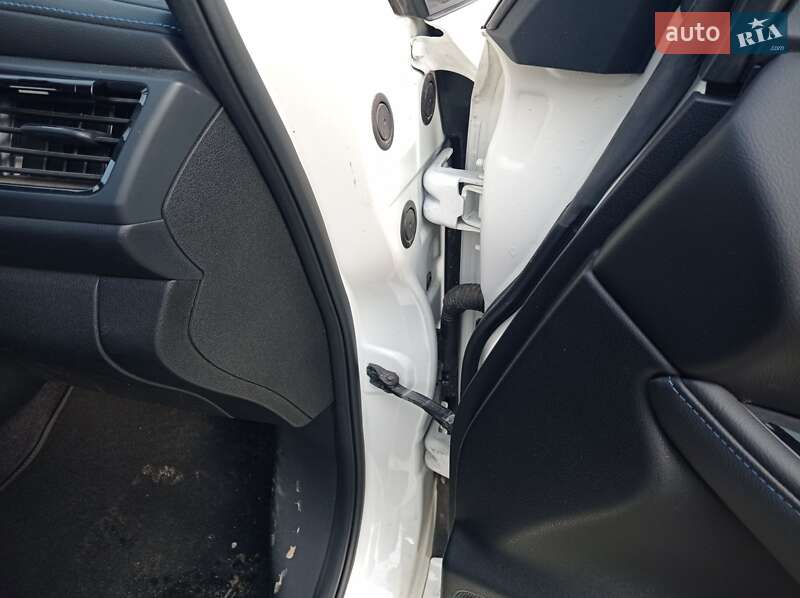 Хетчбек Nissan Leaf 2018 в Дніпрі
