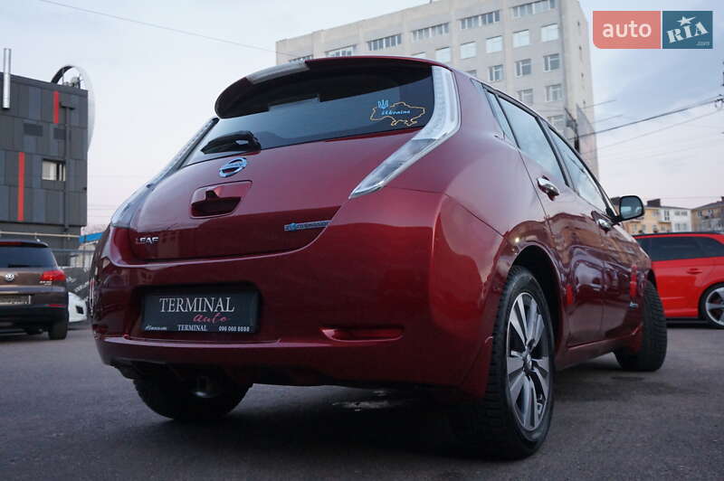 Хетчбек Nissan Leaf 2015 в Одесі