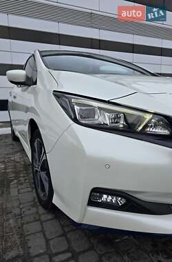 Хэтчбек Nissan Leaf 2019 в Ровно