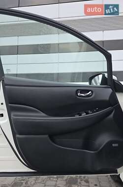 Хэтчбек Nissan Leaf 2019 в Ровно