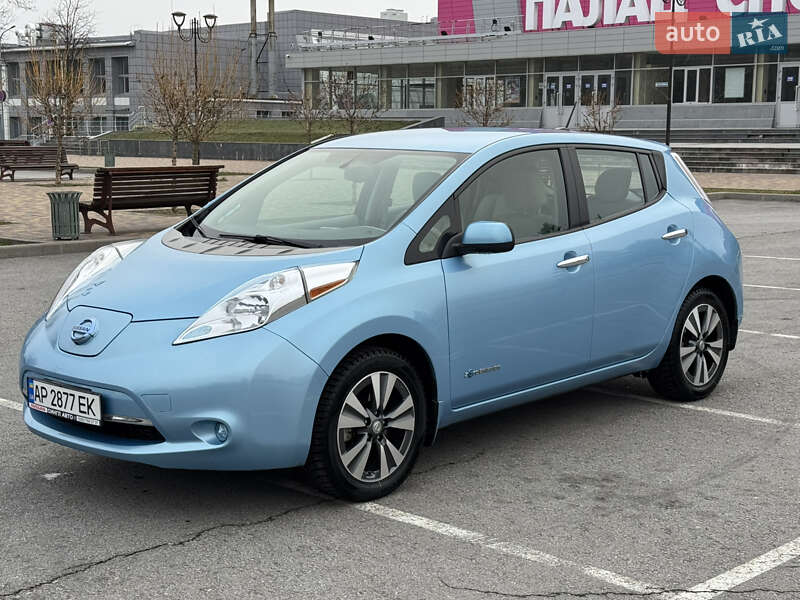 Хэтчбек Nissan Leaf 2014 в Запорожье