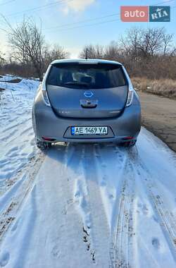 Хэтчбек Nissan Leaf 2014 в 