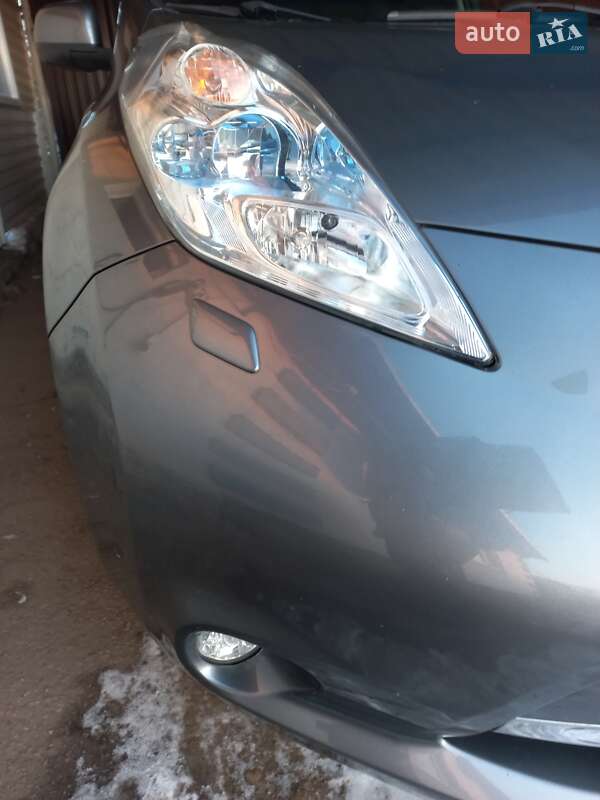 Хетчбек Nissan Leaf 2014 в Жовтих Водах
