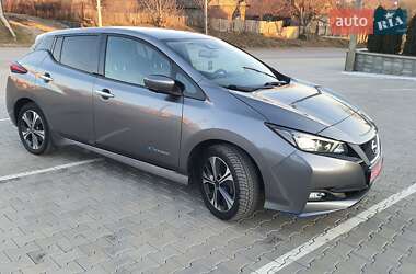 Хэтчбек Nissan Leaf 2019 в Черновцах