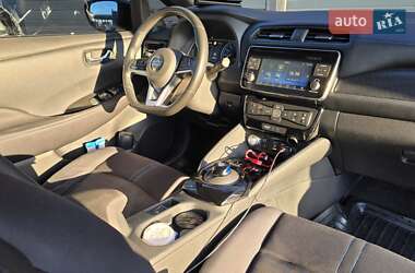 Хетчбек Nissan Leaf 2018 в  фото 19 Хетчбек Nissan Leaf 2018 в