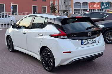 Хэтчбек Nissan Leaf 2023 в 