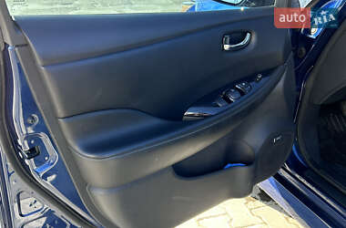 Хэтчбек Nissan Leaf 2019 в 