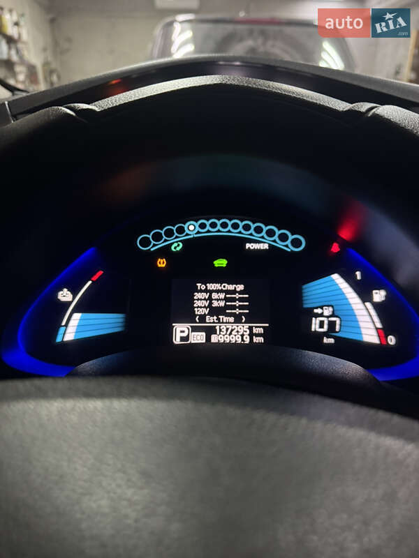Хэтчбек Nissan Leaf 2015 в Шепетовке