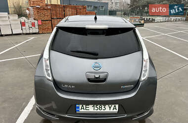 Хетчбек Nissan Leaf 2016 в 