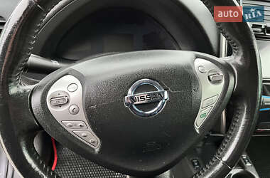Хетчбек Nissan Leaf 2016 в 